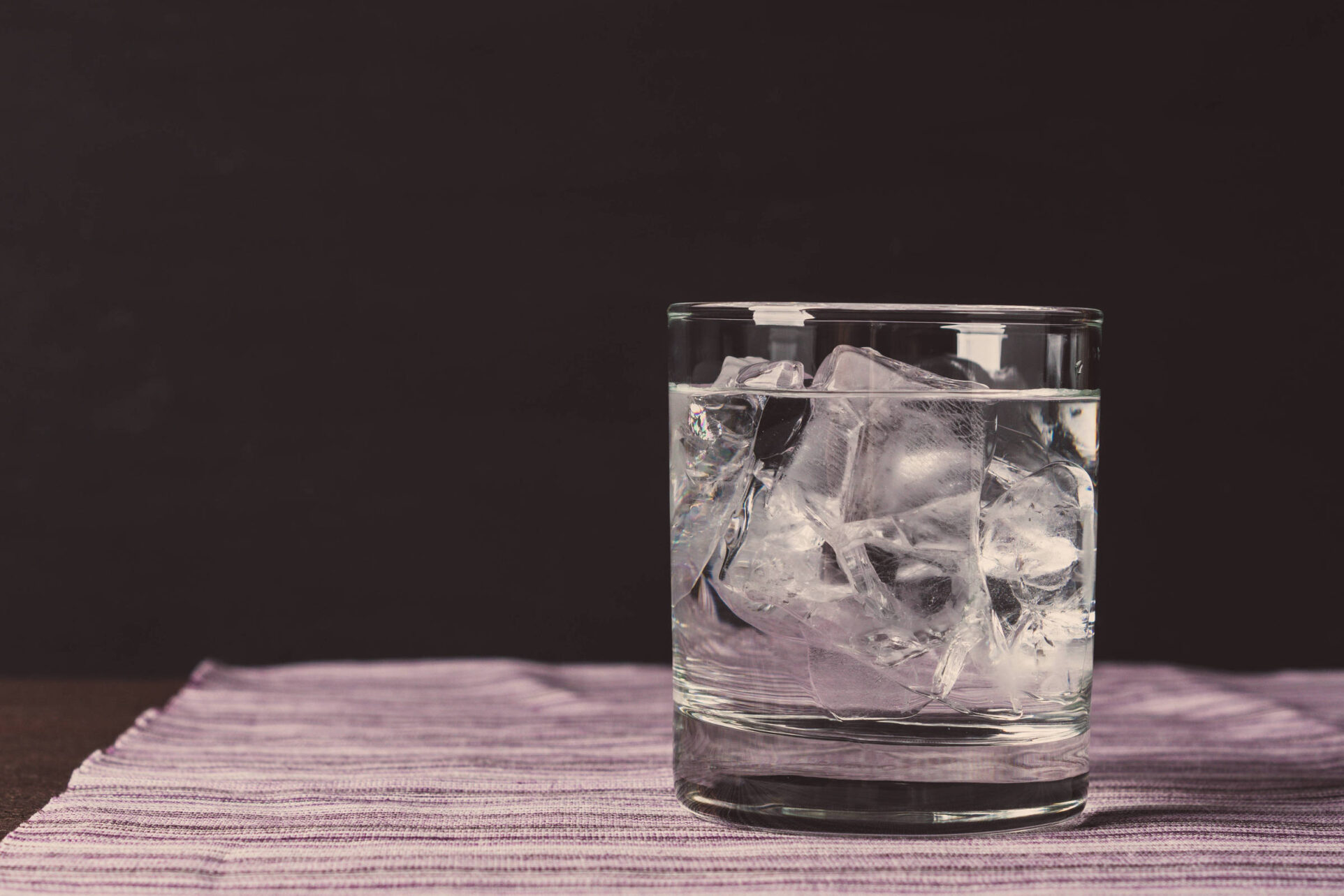 Opinião - Vida de Alcoólatra: Vodca não deixa cheiro de bebida? Mais um mito bastante difundido