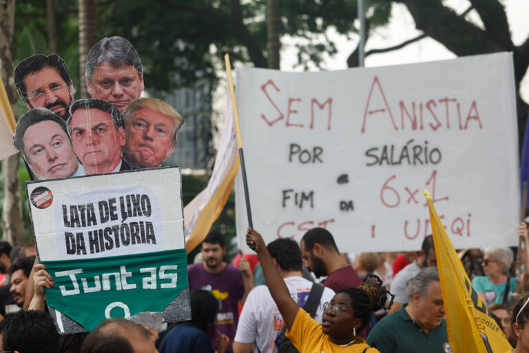 Esquerda faz atos dispersos pelo país contra anistia a Bolsonaro