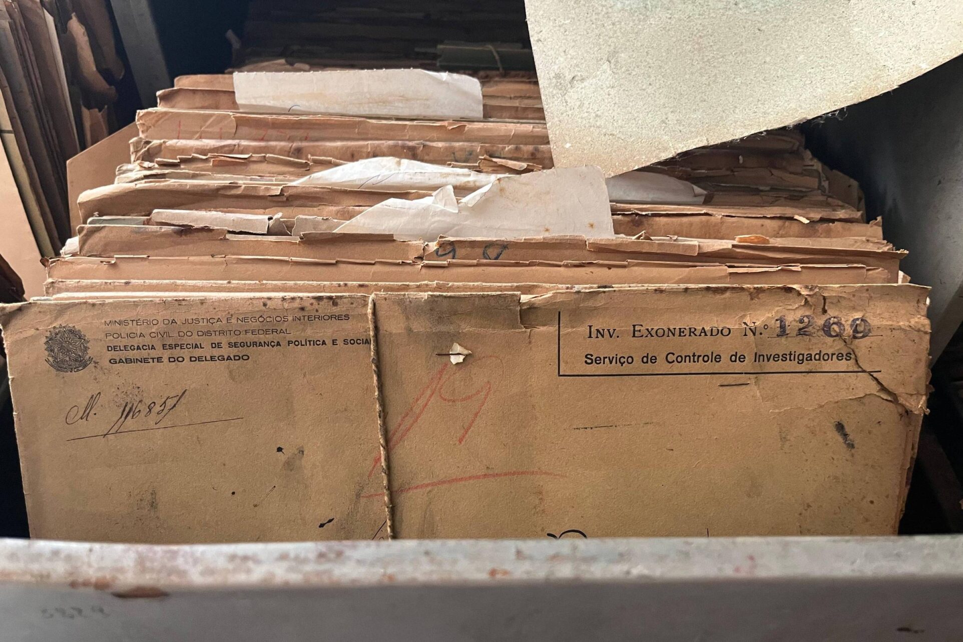 Procuradoria encontra documentos históricos do período da ditadura em IML do RJ