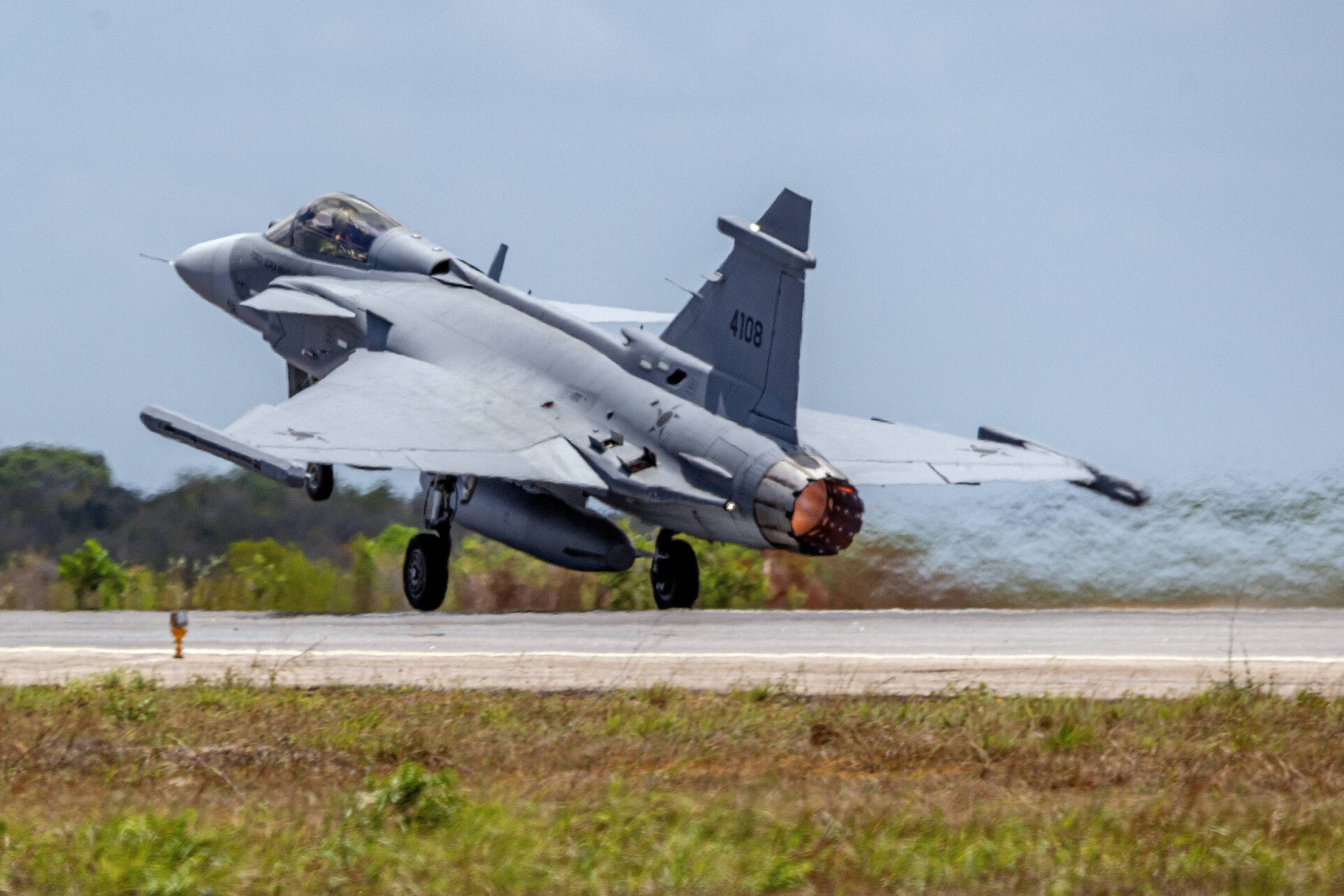 Força Aérea quer caça Gripen pronto para disparar mísseis neste ano