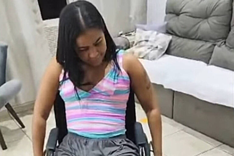 Mulher denuncia médica por perder parte da visão após colocar silicone no Rio