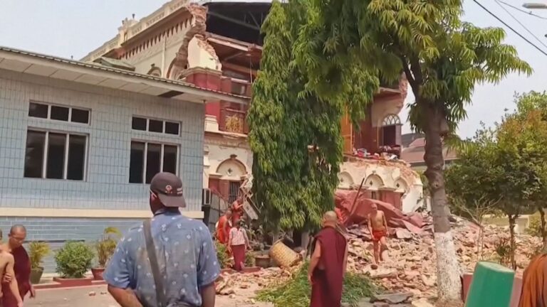 Vídeo mostra antes e depois de palácio de Mianmar destruído por terremoto | CNN Brasil