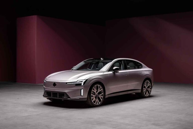 Volvo ES90: sedã elétrico inédito virá com tecnologia e alto desempenho | CNN Brasil