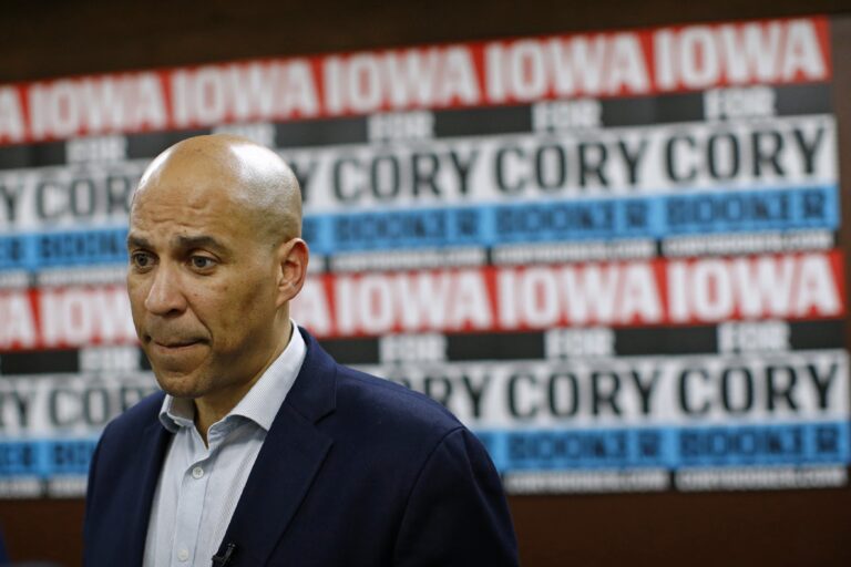 Cory Booker: quem é o senador democrata que protestou contra Trump e bateu recorde ao discursar por mais de 25 horas