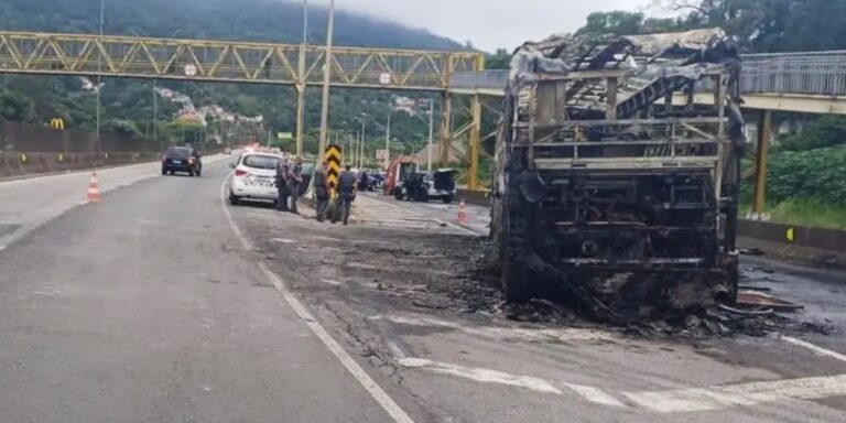 Polícia faz operação para prender envolvidos na morte de torcedor