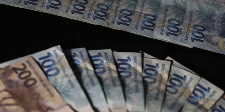Dívida Pública sobe 3,3% em fevereiro e aproxima-se de R$ 7,5 trilhões