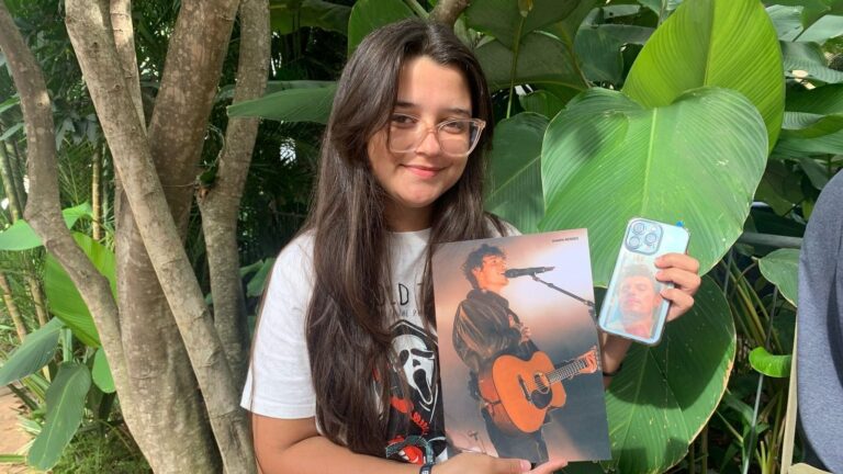 Shawn Mendes motiva fã a fazer maratona com 10 horas de ônibus | CNN Brasil
