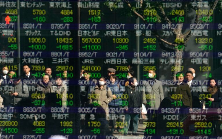 Tarifaço global de Trump: mercados financeiros da Ásia despencam após anúncio
