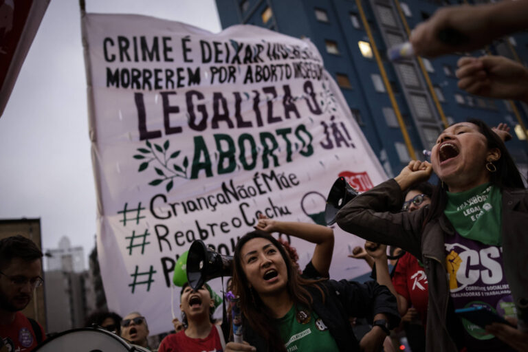 Instituto vinculado à OMS critica o Brasil em garantia a aborto legal e quer atuar junto ao STF