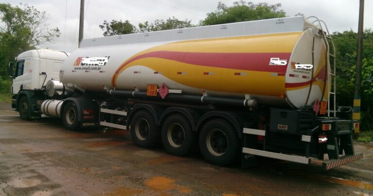 PMA autua empresa em R$ 30 mil por transporte ilegal de combustível