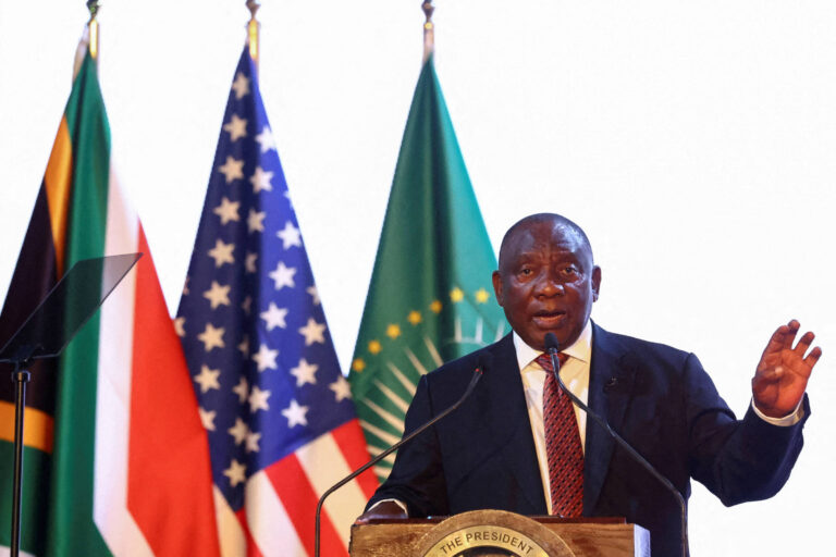 Trump recebe presidente da África do Sul após dizer que há 'genocídio contra brancos'